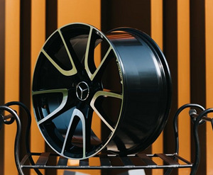 Veljed r18 MB 5x112 AMG Vito Viano V C E S jne replica (2 foto / 3)