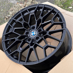 Диски R20 5x120 BMW Разные - новые реплики (3 фото из 4)