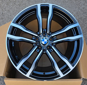 R20 veljed 5x120 BMW x5 x6 f15 f16 e70 e71 e53 612M uued (1 foto / 6)