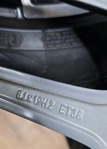 R19 диски 5x112 MB AMG Оригиналы E V Vito C A Cla Glc и т.д. (4 фото из 5)
