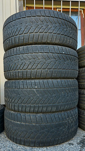 Шины R20 255/45 R20 Goodyear 4–5 мм, 4 шт. (1 фото из 1)