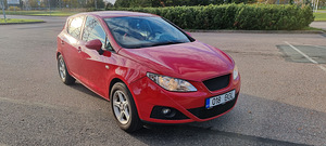 SEAT IBIZA (4 фото из 10)