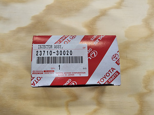 TOYOTA LAND CRUISER, TOYOTA HILUX (1 foto / 7)