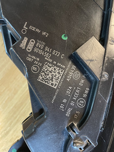 AUDI A3/S3 2016-2019 LED ESITULI VASAK 8V0941033C 90104562 A (3 foto / 6)