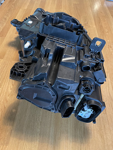 AUDI A3/S3 2016-2019 LED ESITULI VASAK 8V0941033C 90104562 A (5 foto / 6)