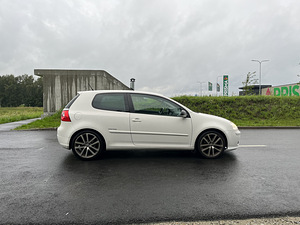 Volkswagen golf V 1.4TSI 103KW (2 foto / 10)