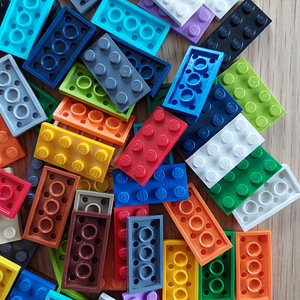 Lego 2x4 plaatide komplekt - 75tk (3 foto / 4)