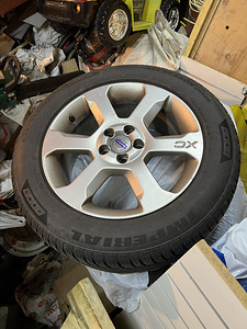 Veljed + rehvid m + s Volvo Xcode 70 jaoks (1 foto / 4)