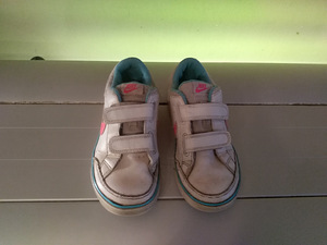 Nike tossud tüdrukule (2 foto / 3)