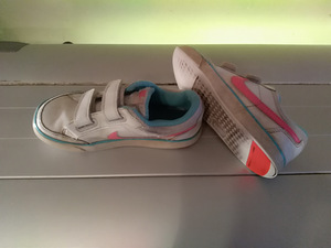 Nike tossud tüdrukule (3 foto / 3)