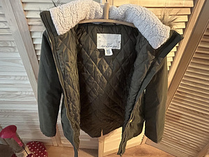 Парка для девочки H&M, р.140 (3 фото из 3)
