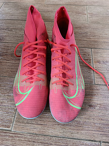 Jalgpalliputsad Nike Mercurial Superfly 8 NR46 (1 foto / 2)