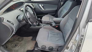 Nissan Primera 1.8 85kw 2005a (8 foto / 10)