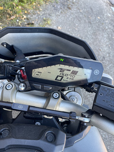 Yamaha mt09 (3 foto / 3)