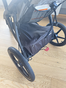 Thule Urban Glide 2 (4 фото из 6)