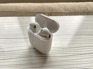 Apple AirPods 2 (1 фото из 1)