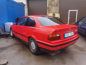 Продается BMW 325ia купе. (2 фото из 5)