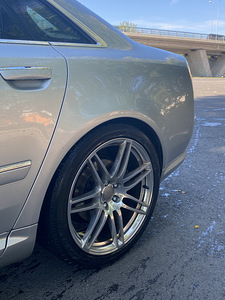 Audi A8 4.2 240kw (5 foto / 8)