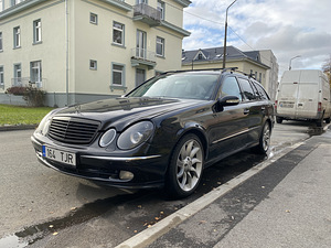 MB e270 w211 на продажу (5 фото из 5)