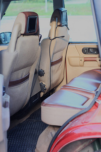 ПРОДАЕТСЯ LAND ROVER DISCOVERY II (9 фото из 15)