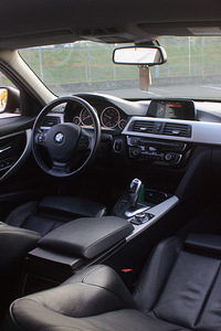 Продается BMW F31 318D Facelift Автомат (6 фото из 6)