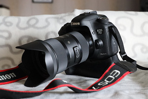 Canon EOS 7D Mark II + akutald (3 foto / 10)