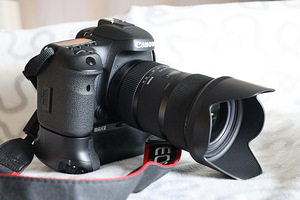 Canon EOS 7D Mark II + akutald (4 foto / 10)