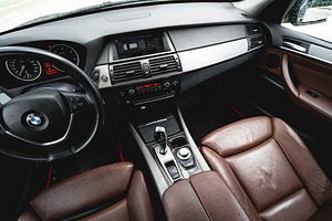 BMW X5 X-DRIVE (4 foto / 14)
