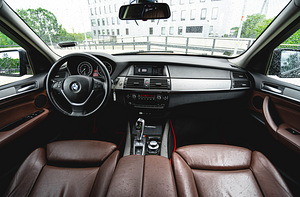 BMW X5 X-DRIVE (6 foto / 14)