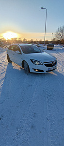 Opel insignia 4*4 143kw 2014 (1 foto / 12)