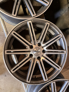 Veljed BMW R17, 5x112, 66,6, ET30, uued (1 foto / 9)