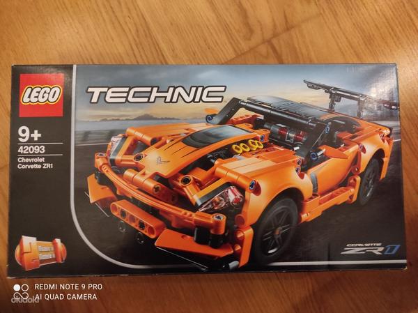 Lego Technic 42093 Chevrolet Corvette (foto #2)