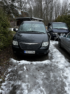 Chrysler grand voyager 2.8 crd stow n go (1 foto / 6)
