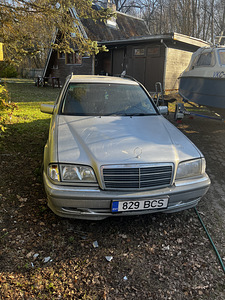 Mb c 220 td (1 foto / 7)