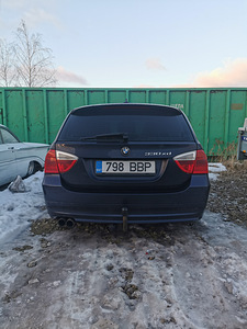BMW 330 Xd (12 фото из 12)