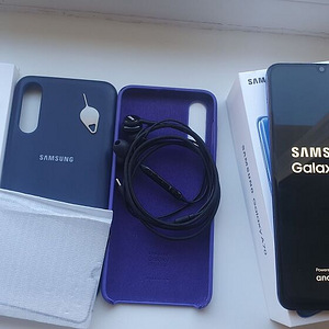 Samsung Galaxy A70 (2 foto / 3)