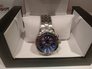 Tissot новые часы (3 фото из 5)