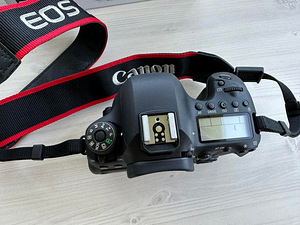 Корпус Canon EOS 6D Mark II (4 фото из 6)