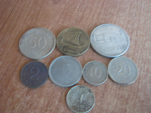 Монеты (1 фото из 2)
