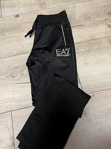 Спортивные штаны (2 фото из 2)