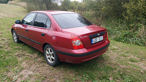 Hyundai Elantra (3 foto / 8)