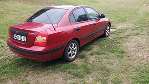 Hyundai Elantra (4 foto / 8)