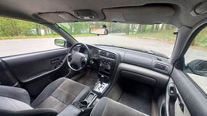 Subaru Legacy 2.0 92kw (8 foto / 10)