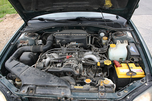 Subaru Legacy 2.0 92kw (10 foto / 10)
