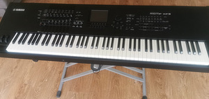 Yamaha Motif XF8 (2 фото из 3)