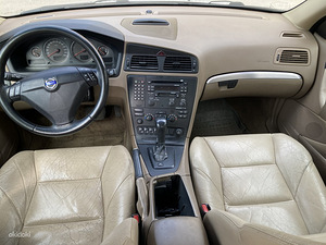 Volvo S60 кожаные сиденья
