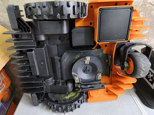 Robotniiduk Worx Vision WR206E 600mw2 (6 foto / 10)