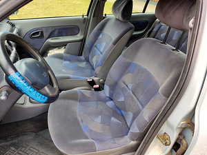Renault Clio manuaal diisel (6 foto / 8)
