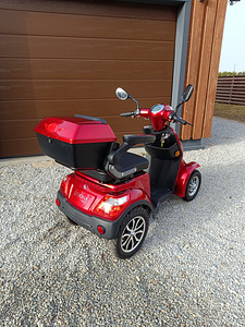 Uueväärne elektriroller/ratastool/invaskuuter Lejona 1400 (3 foto / 5)