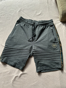 Stone island (3 фото из 5)